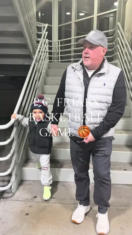 Little family vlog at the PC Friar Basketball game, such a fun time 😊 @Providence College @Sportz nation #pcfriars #providencecollege #friars 