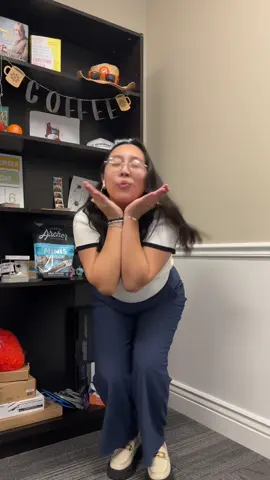 Just your midweek reminder to romanticize your Wednesday 💅🏽 Wearing my fave Halara pants (linked, obvi) and vibing through the day. #HumpDayEnergy #halara #tiktokshop 