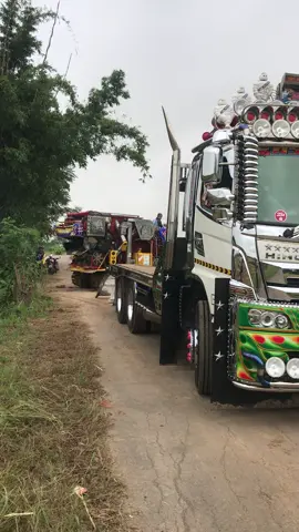 เช้าๆ ออกวุ่นวายกันค้าบ✌🏻🥰#รถเกี่ยวข้าวสุโขทัย #สุโขทัยหวานมาก🤤💖 #วัยรุ่นขับเฟือง🌾🌾 #ทรัพย์รุ่งเรือง💯 