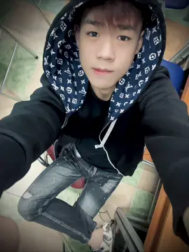 ơ cái cô bé nàyyyy