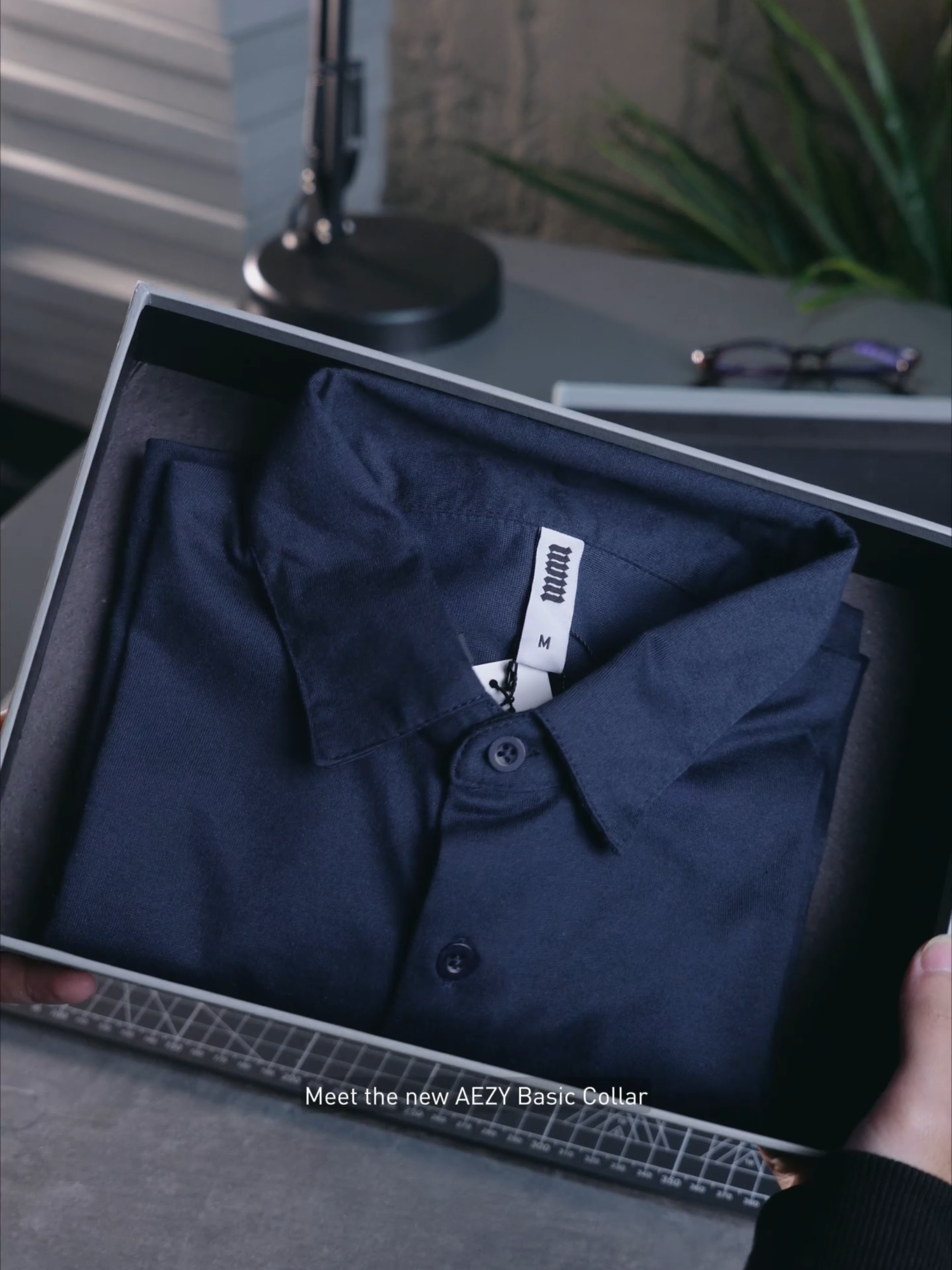 Ini dia rekomendasi kemeja basic collar yang bikin look lo auto mahal!. #NoVoidMinds #AezyCotton #Outfit #AutoTinggi #PromoGuncang1111