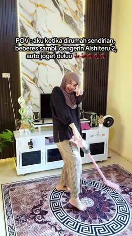 Memang secandu itu Aishiteru 2 dipake buat temen masak, temen beberes, makin semangattt jadinya 😂😎🫵🏻 #foryoupage #beberesrumah #iburumahtangga #ibubekerja #kontenseharihari 