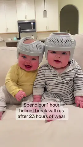Spend our 1 hours helmet break with us after 23 hours of wear! #flatheadsyndrome #helmetbaby #boygirltwins #momlife #5monthsold 