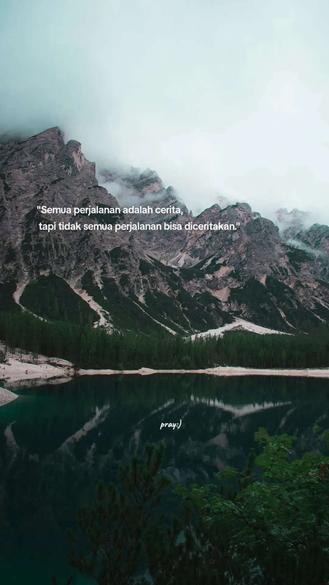 Soto Lamongan adalah salah satu makanan khas Indonesia yang lezat! 😋 Untuk membuatnya, kamu perlu beberapa bahan utama seperti daging sapi, santan, dan rempah-rempah. Berikut resep dasarnya: Bahan: - 500 gram daging sapi (boleh pakai bagian apa saja) - 2 liter air - 1 buah kelapa, parut dan peras santan (300 ml santan kental) - 2 sdm minyak goreng - 2 siung bawang putih, iris - 2 siung bawang merah, iris - 2 cm jahe, geprek - 2 cm lengkuas, geprek - 1 sdt kunyit bubuk - 1 sdt ketumbar bubuk - Garam dan gula secukupnya - Daun bawang, iris untuk taburan - Bawang goreng untuk taburan - Sambal untuk penyajian Cara membuat: 1. Rebus daging sapi dengan air sampai empuk, lalu potong-potong. 2. Tumis bawang putih, bawang merah, jahe, dan lengkuas sampai harum. 3. Masukkan tumisan ke dalam rebusan daging, tambahkan kunyit, ketumbar, garam, dan gula. Masak sampai mendidih. 4. Tambahkan santan, aduk rata, dan masak sampai kuah mengendap. 5. Sajikan soto dengan taburan daun bawang, bawang goreng, dan sambal. Gampang, kan? 😊 Mau coba variasi lain atau ada pertanyaan? #bismillahfyp #foryyoupage #xyzbca #fyppppppppppppppppppppppp #4k 