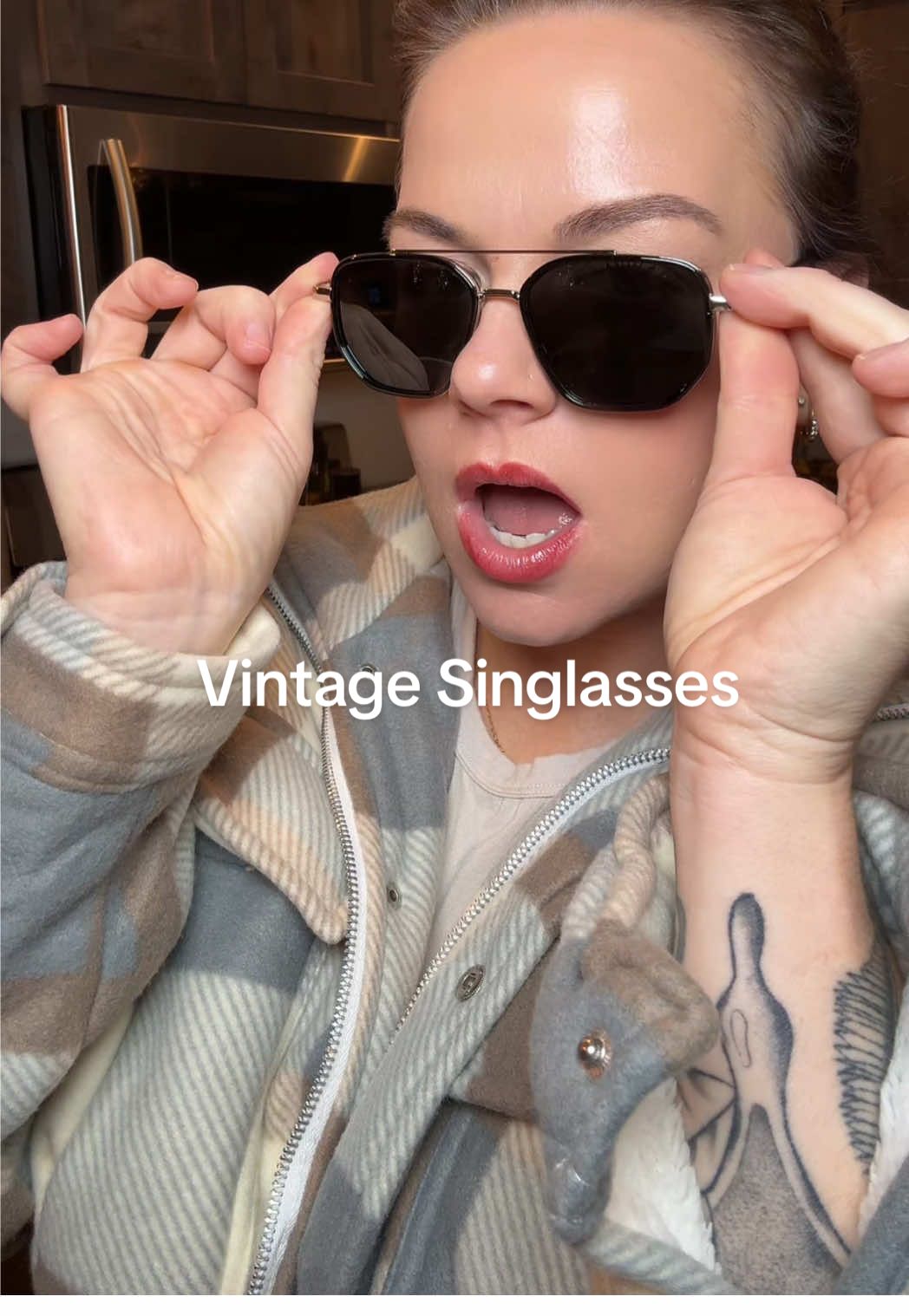 These sunglasses are everything and they are unisex! #sunglasses #unisexsunglasses #vintagesunglasses #tiktokshopblackfriday #tiktokshopcybermonday 