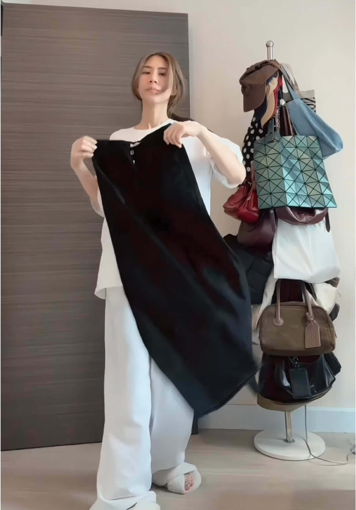 ยีนส์เอวโอบสีดำ สุดปังค่า 👖✨💕 #saranjeans #ยีนส์พี่หมวย #saran #outfitideas #grwm #ยีนส์ #ยีนส์saran #กางเกงยีนส์ 