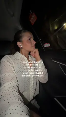 pretending I’m in a movie rn #nyclifestyle #livinginnyc #dreamlifestyle 