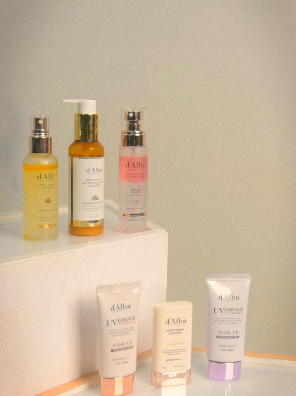 ✨ 11.11 MEGA SALE is on! ✨ From Nov 5–11, enjoy up to 42% OFF on our Spray Serum Bundle, Hair Perfume Bundle, and Glow Up Bundle 💎 Because you deserve to glow anytime, anywhere. 💫 🛒 CHECK OUT NOW! 🛒 #dAlba #1111Deals #SkincareLovers #KBeautySale #GlowySkinGoal 