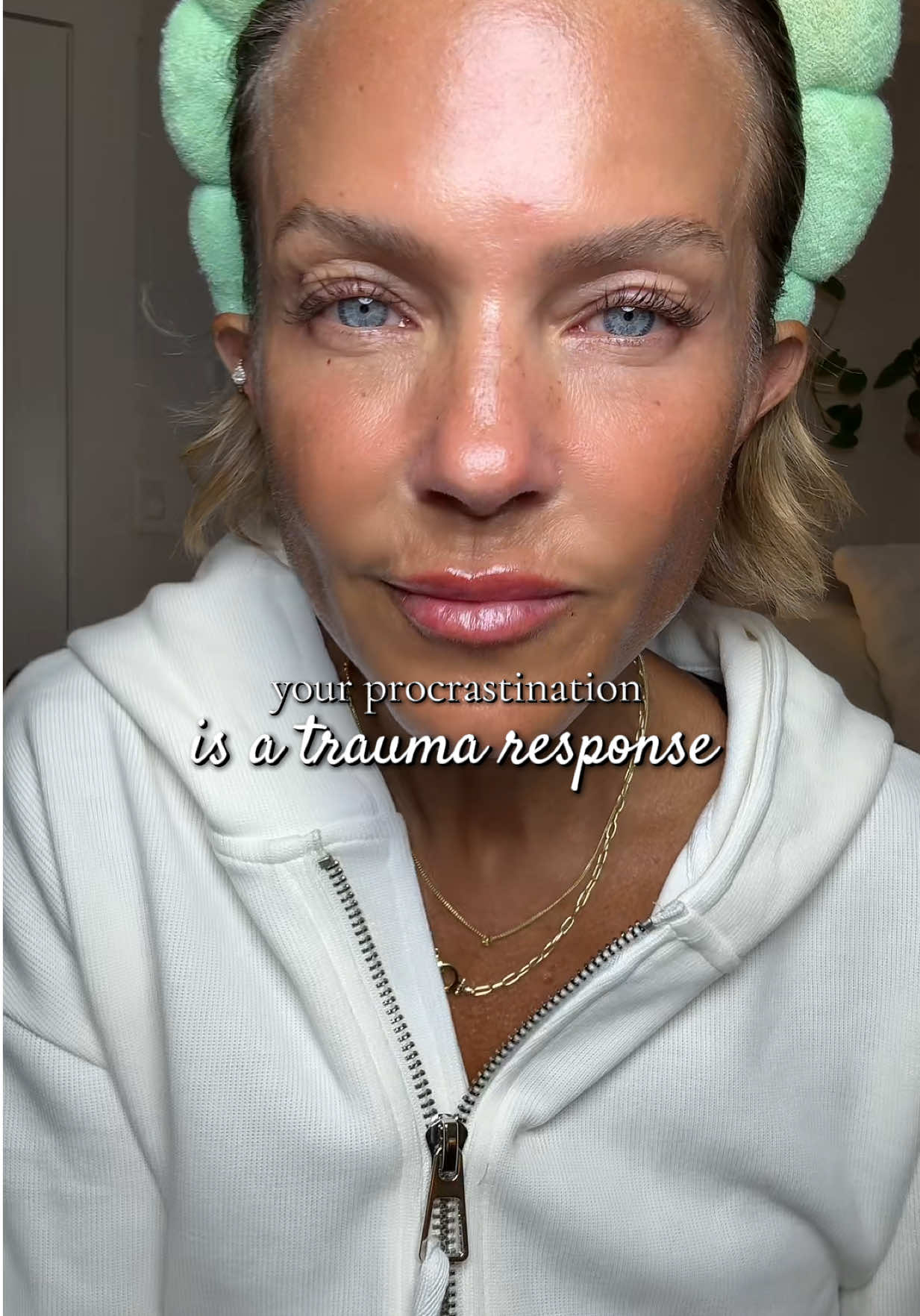 Hey you! Get your head out of the sand and do something! Nothing changes or gets better until you DO something. You have to take some kind of action. If it feels like you can’t it’s likely a trauma response you are stuck in. It’s OK. I’ve been there too! We can do it together, you lean on me, I’ll lean on you.  We’ll get our parasympathetic nervous systems back on board, put some anti-aging serum and some moisturizer on our faces and together we will conquer whatever is in front of us 😉💪🏼 #selfempowerment #procrastination #traumaresponse #HealingJourney #midlifecrisis 