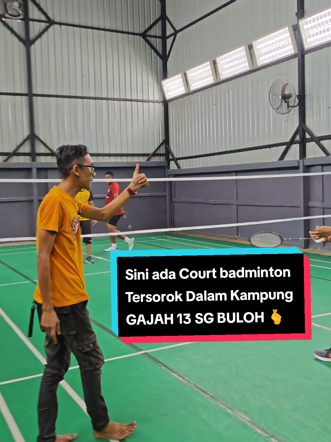 kepada orang sungai buloh mencari Court badmintonni dalam kampung ada tersorok dekat gajah 13 sg buloh Selangor #Subadron #RAYsham #RestoranR&SThaiCuisine #R&SathaiCuisine  #SubadronBatmintonCourt 