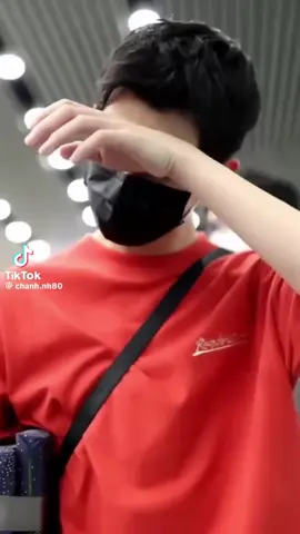 Yu à k biết đến khi nào mới lấy lại được công lý cho a đây,  ngày nào cũng hóng tin tức của a  nhưng trên mạng tràn lan, k biết tin nào là thật, cứ nhìn thấy a là lại thương , k muốn a chết oang uổng  như vậy 😭                           Video : sưu tầm                #yumenglong于朦胧 #YuMenglong                  #JUSTICEFORALANYU 🙏🙏🙏