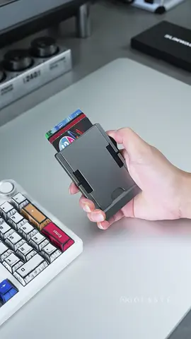 Snaps right on your phone—no bulky wallet needed 💳🧲 #MagSafeWallet #EverydayCarry #PhoneAccessories #MinimalistGear #TikTokMadeMeBuyIt