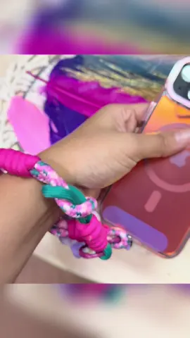 Never drop your phone again 😍📱✨ #PhoneLanyard #aestheticfinds #TikTokMadeMeBuyIt #EverydayEssential 