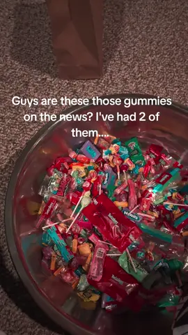 #gummybear #gummi #oopsie #ermguys #amigonnadie 