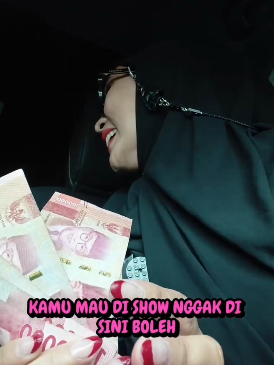 Selamat pagi semuanya  Keseruan pagi ini aku dapet customer dari Bintaro Tangerang Selatan ke Stasiun Gambir Jakarta Pusat 🐦‍⬛🐦‍⬛🐦‍⬛🐦‍⬛🐦‍⬛ Dikasih uang tip for the kids 🩶🩶🩶🩶🩶 Allhamdulillah ya Alloh 🥹  Good morning everyone ☀️ Alhamdulillah, this morning I got a customer from Bintaro to Gambir Station and even received a tip — a little blessing for my kids at home. I’m so happy today! 😊 #dianpuspasari #silverbird #bluebird #fyp #viral 