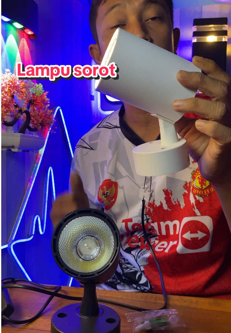 Lampu sorot buat rumah atau tokomu semakin esthetik #lampu #lampusorotled #lampuestetik #PromoGuncang1111 #modalkontendoang 