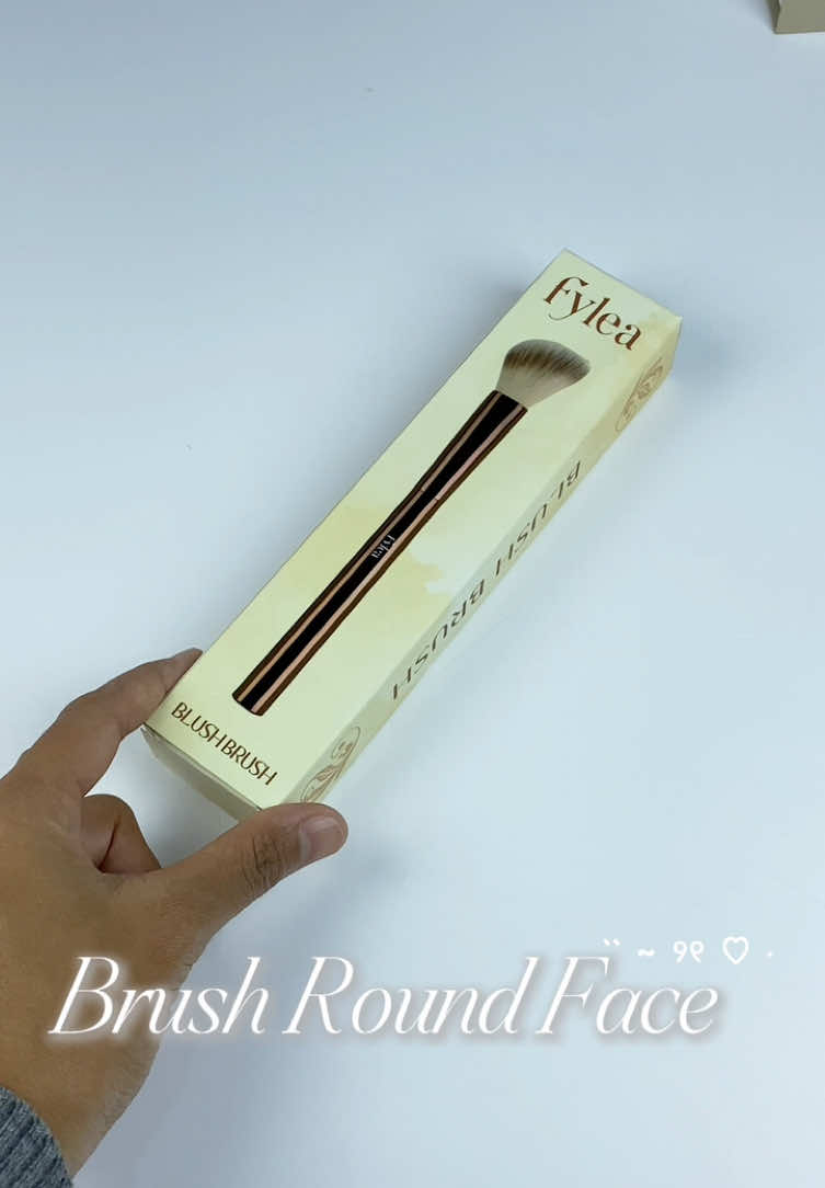 Kuas yang wajib banget kamu punya, cek dikeranjang sekarang #fylea #kuasmakeup #kuas make up propesional mua #kuasblushon 