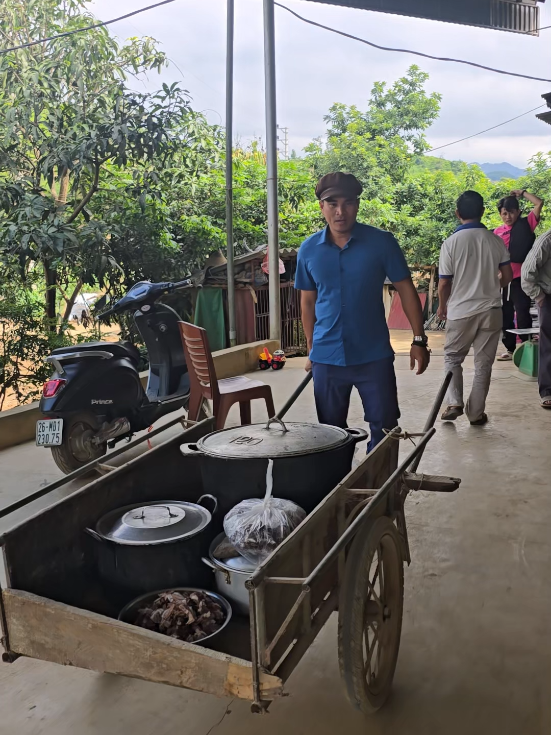 đi hỏi vợ cho con#tuanhuyenvlog #ongbocute