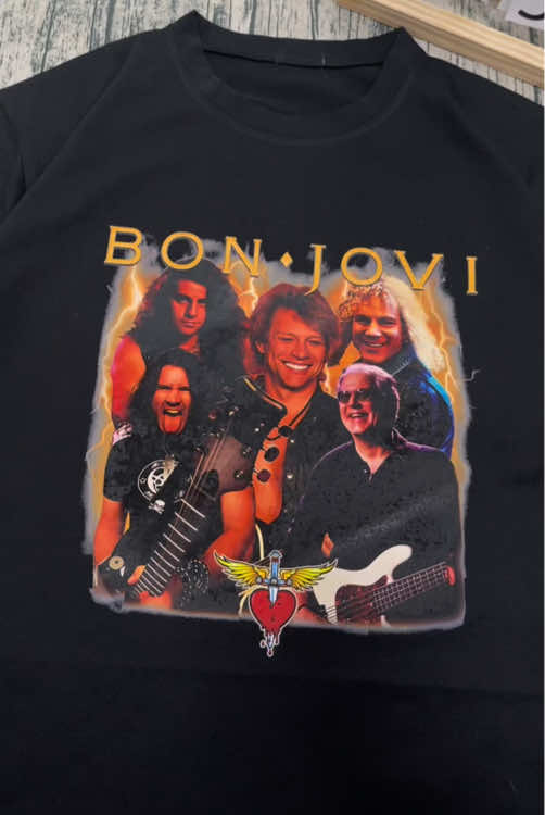 The perfect shirt for Bon Jovi fans😍 #bonjovi #bonjovitour #bonjovimusic #trending #shirt 