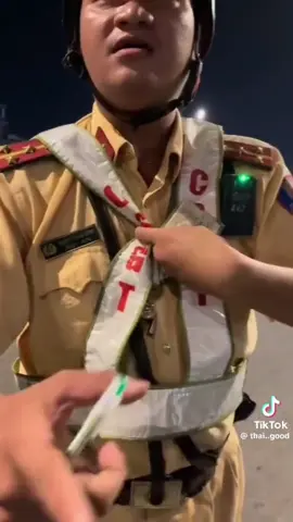 Dạ Xe E Đây Ạ 😁 #anhtaxisayhi #taxixanhsm #xanhsmtiengiang #taxixanhmytho #taixecongnghe 