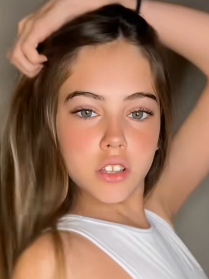 piaa modelo de belleza profesional artista influencer tiktoker y blogger y una belleza impresionante de Buenos Aires Argentina 🇦🇷 #lipsync #fingerdance #outfit #tiktokshop #fypシ 