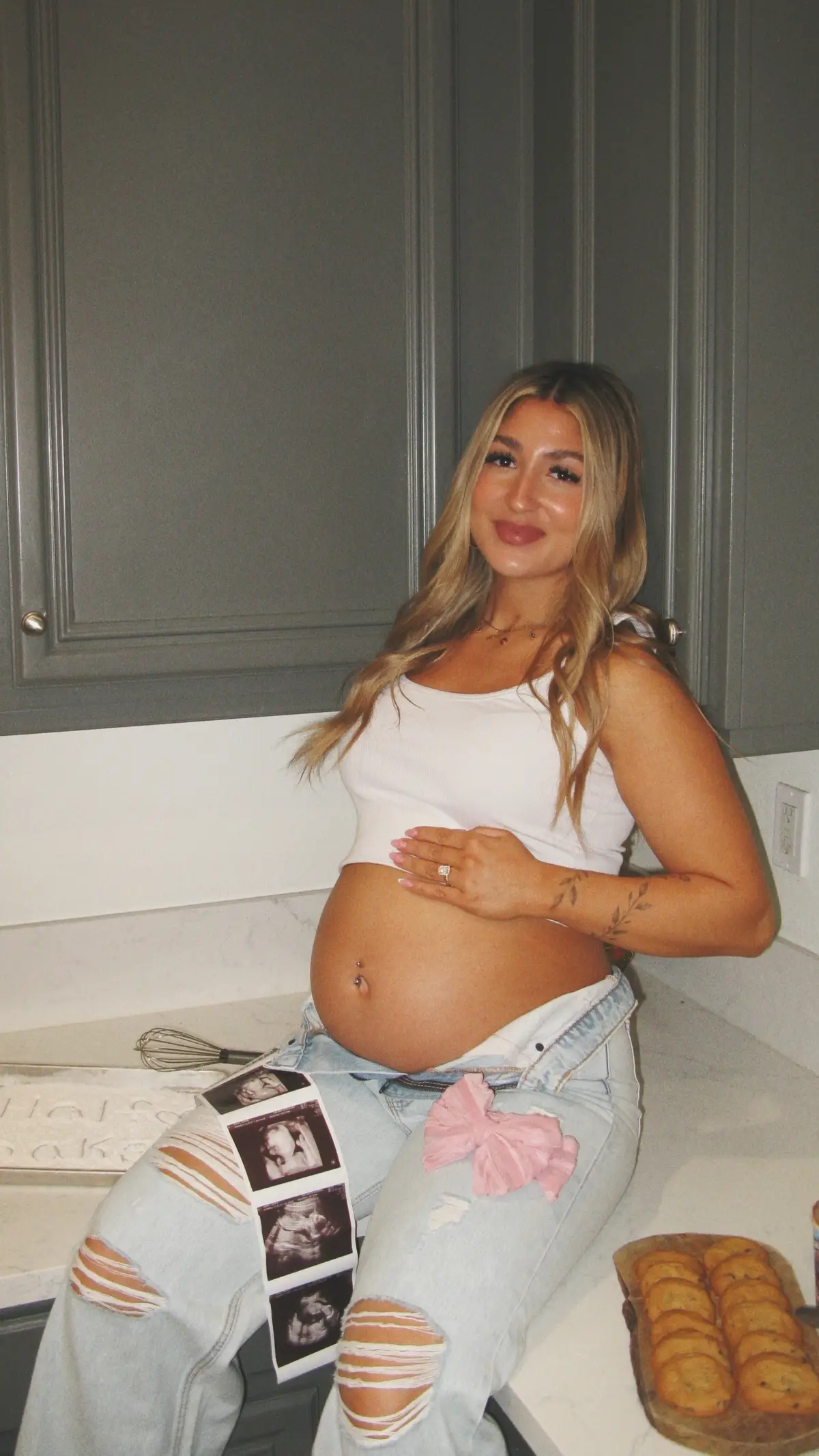 I can’t wait to meet you my love. #fyp #halfbaked #firsttimemom #pregnant 