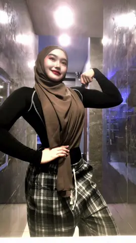 ototnya sudah mulai growing yeayyy 😈