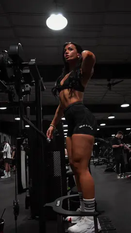 anchor your emotions to your goal  #motivation #Fitness #meganfox #fitnesscoach #musclemommy 