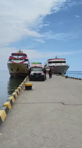 ketika duo raja malut sandar manis di port of SANANA kudah putih&permata obi  #fvpシ💕foryou #4upageシ #masukberandafyp #pertamaobi #alsudais21 