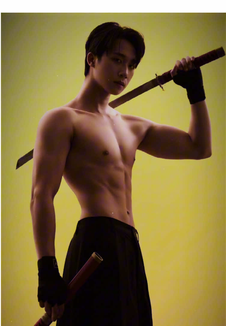 Là phiên giới hạn của chính bản thân #ngockhanh 