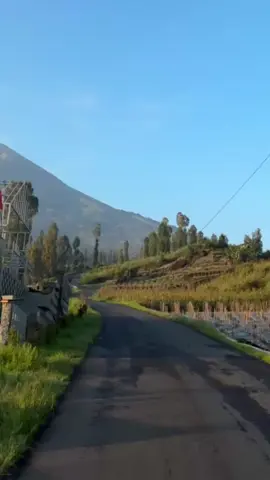 jalan indah temangung wonosobo  #temanggung #wonosobo #candirototemanggung #diengwonosobo #sindoro 