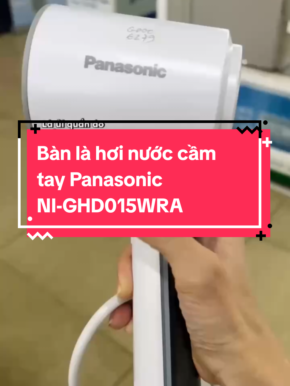 Bàn là hơi nước cầm tay Panasonic NI-GHD015WRA #banlahoinuoc #panasonic #diengiadung #review #xuhuong 