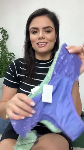 Tem gente pegando pra revender de tão barata que tá saindo 😱😍 Kit com 5 calcinhas super confortáveis com detalhe em renda! 