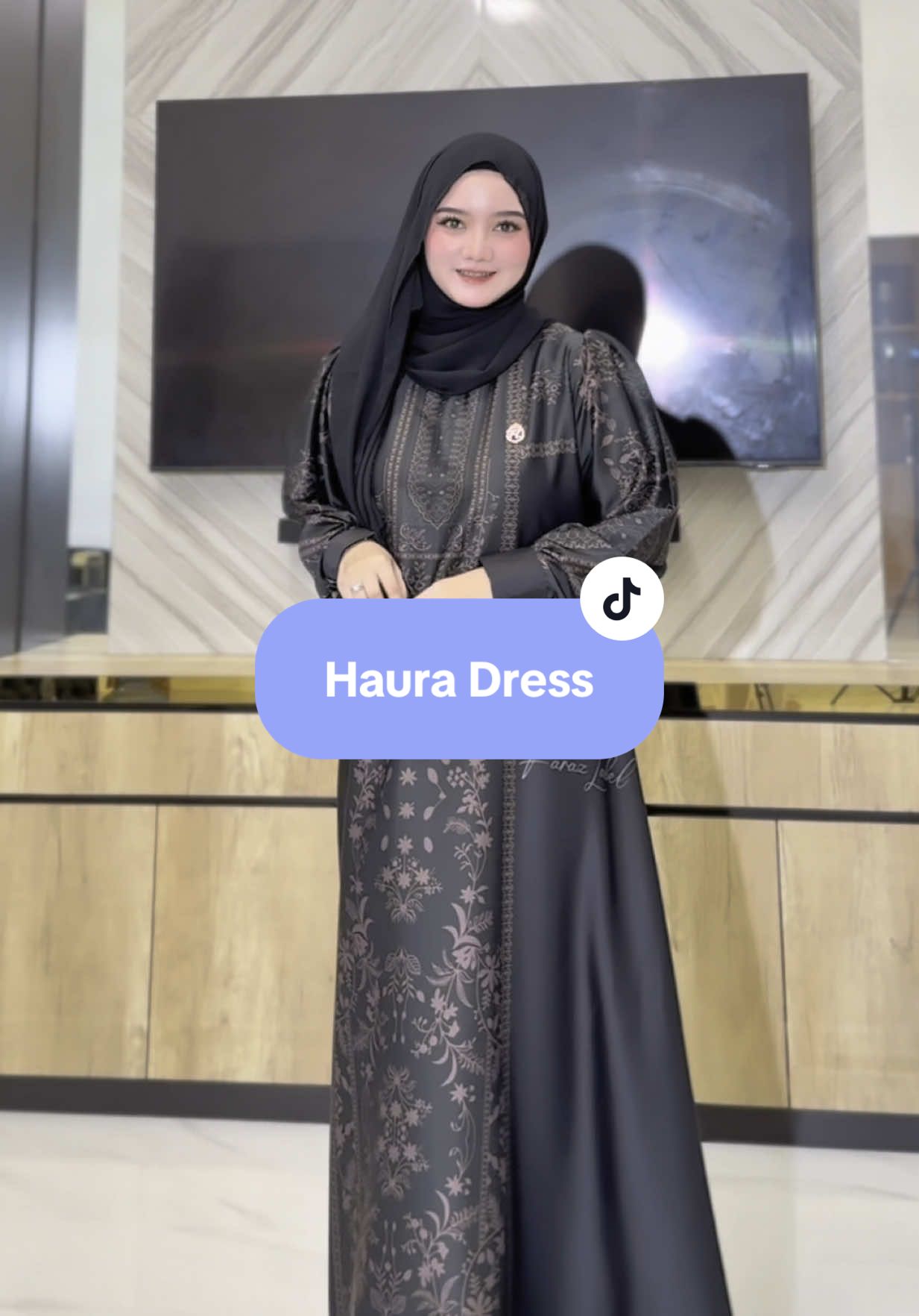 Ku lepas kacamata apakah kau lebih suka? 🥰 #farazlabel #gamiskondangan #gamislebaran2026 #fypシ゚viral🖤tiktok #gamisluxury 