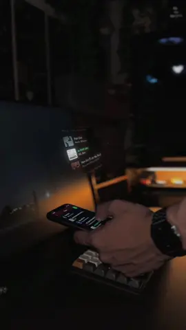 Anh tìm một thoáng bình yên.. #vibes #chill #dapxe #saigon #motminh 