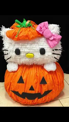 Replying to @GNailsss the best 💗 #sanjacinto #piñatas #partydecor #partyideas 