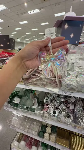 I love Christmas time at @target! So many fun and festive things #targetfinds #targetchristmas #christmasdecorations #targethaul 