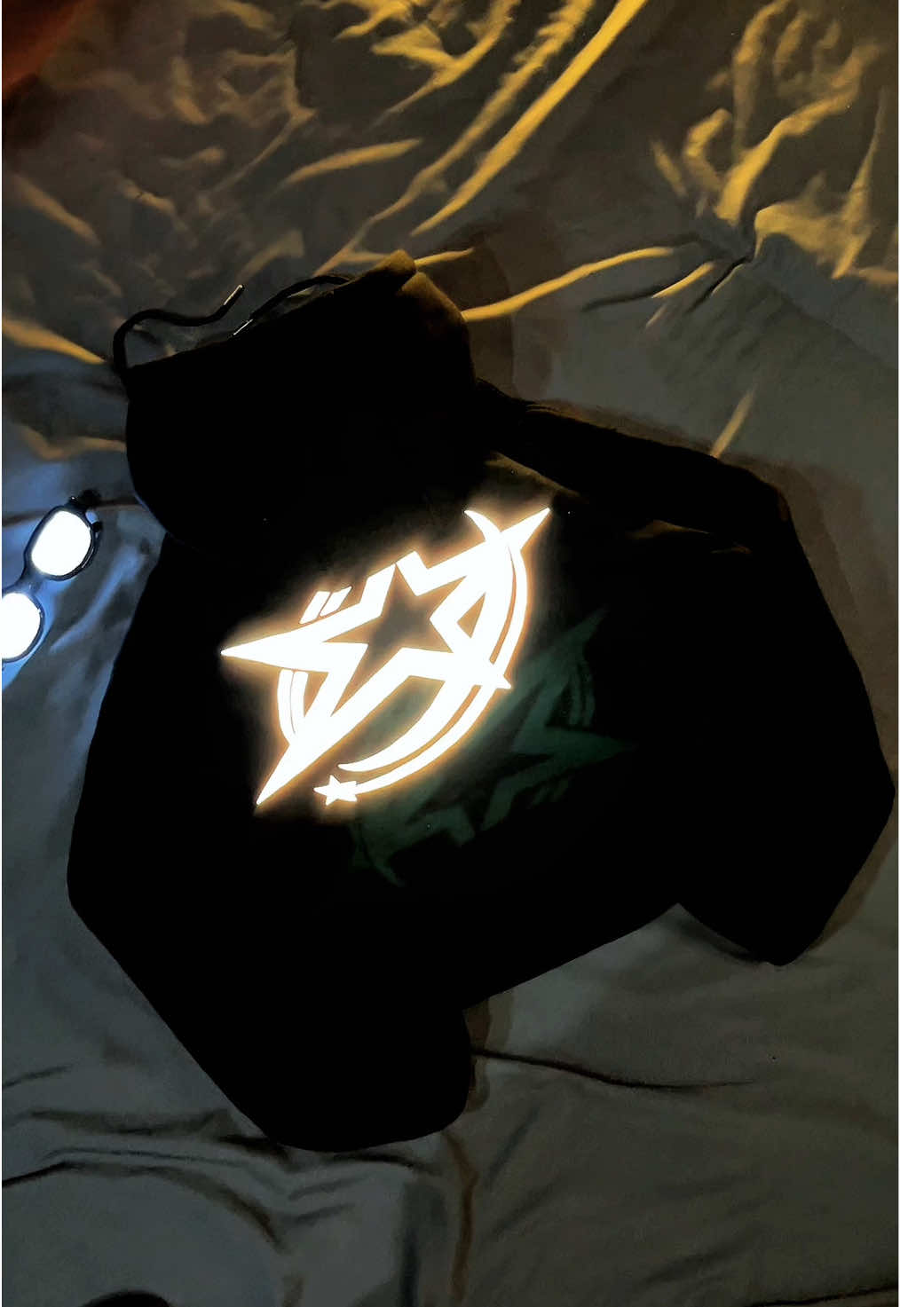 Cakep banget nih #hoodie #hoodiemenyala #hoodieboxy #hoodieoversize #rekomendasihoodie 