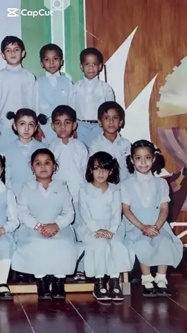 روضة الفرسان – بني ياس المواليد 2001م 🌸 سنوات الطفولة الجميلة التي تبقى محفورة في الذاكرة 💫 ضحكات بريئة ووجوه غالية لا تُنسى مع مرور الزمن 🤍 صاحبة الصورة تسأل: وينكم يا أصدقاء الفرسان؟ ❤️ اللهم احفظ والدينا كما ربيانا صغارًا، وبارك في أعمارهم وصحتهم، واغمرهم برضاك ورحمتك 🌿 وإن رحلوا عن دنيانا، فاجعل مثواهم الجنة، واملأ قبورهم نورًا وسرورًا 🤍 📜 منصة قلب دولة الإمارات توثق إنجازات الأولين من أبناء الوطن والمقيمين الأوفياء، عرفانًا بجهودهم في بناء مسيرة الاتحاد، وحفاظًا على ذاكرة الإمارات للأجيال القادمة 🇦🇪 #قلب_أبوظبي #روضة_الفرسان #ذكريات_الطفولة #بني_ياس #دعاء_للوالدين   