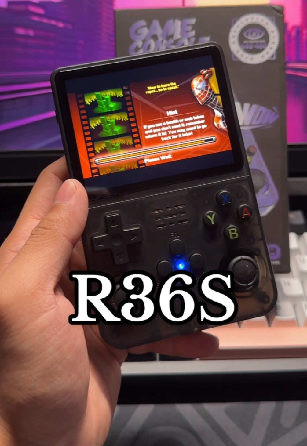 nak bawak travel memang senang la console ni #console #consolegaming #r36s #gaming #emulator 