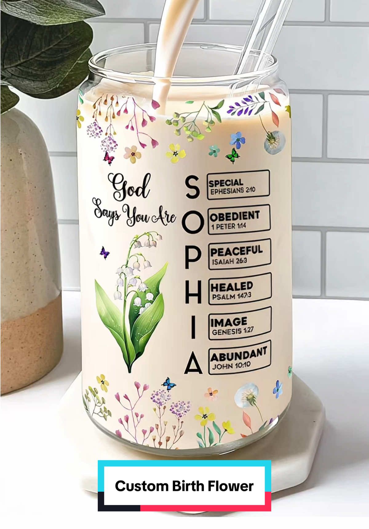 Faith and beauty bloom together 🌸 A daily reminder of grace with every sip. #macorner #christmasgift #gift #glasscup 