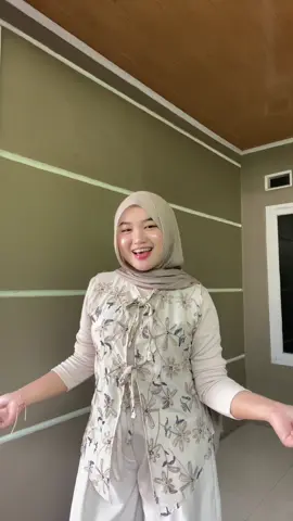 outfit hari ini by @Elmora.Official 🤍🫰🏻