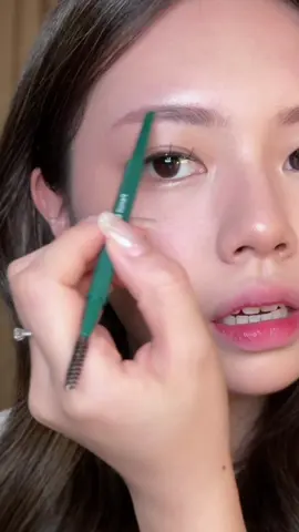 so this is how i do my brows with @luxcrime_id 🤍 #racunshopee #eyebrows #makeuptutorial #makeuphacks #racunluxcrime 