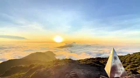 Anh tìm 1 thoáng bình yên🙂‍↕️#lungcung #lungcung2913m #trekking #dulichvietnam #leonuitrekking 