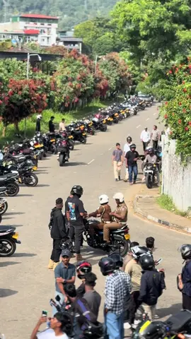 පොය දවසේ Horton plains ආව අය ඉන්නවදො🤍..පොඩ්ඩක් පොඩ්ඩක් කේස්🥹🤫👮‍♀️ #trending #hortonplains #bike_life #r15_yohan_ @<pradeep⚡️❌  @_v2.®Sanka_DoN® @_v2.KraKen⚡️⚠️  @２ｖ_ｓｏｎｉｃ ⚠️ 