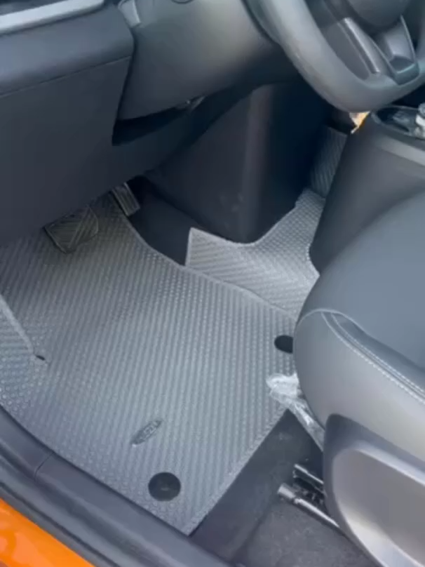 Thảm Lót Sàn KATA Cho Vinfast VF5 – Sang Trọng, Vừa Khít, Bền Đẹp Vượt Thời Gian | Thảm Kata VF5 Nếu bạn đang sở hữu VinFast VF5 và muốn khoang nội thất luôn sạch – sang – bền đẹp, thì thảm lót sàn KATA chính là lựa chọn hoàn hảo! 🚗✨ Với thiết kế đo ni đóng giày, thảm ôm khít sàn xe, không xê dịch khi lái. Chất liệu PVC cao cấp chống nước, chống bám bẩn, dễ dàng lau rửa, giúp nội thất xe luôn như mới. 💧 Màu sắc hiện đại, họa tiết nổi 3D chống trơn trượt, tôn thêm vẻ sang trọng cho khoang lái. Đây là phụ kiện mà bất kỳ chủ xe VF5 nào cũng nên có! 🔥 👉 Xem chi tiết sản phẩm và mẫu thảm thực tế trong phần mô tả nhé! Chú thích: Một phần nội dung được hỗ trợ bởi công nghệ AI. #TuanTuOto #ThamLotSanKATA #VinFastVF5 #NoiThatXeHoi #PhuKienOto #XeDepXeSang #DoChoiXeHoi #ChamsocXeHoi #MeoXeHoi #AutoCare