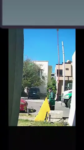 Ahora descansa en paz 🥺💖 grande Bill, te llevaré en el corazón, Pero ahora te toca estar en la basura #billcipher #gravityfalls #billclave #bill