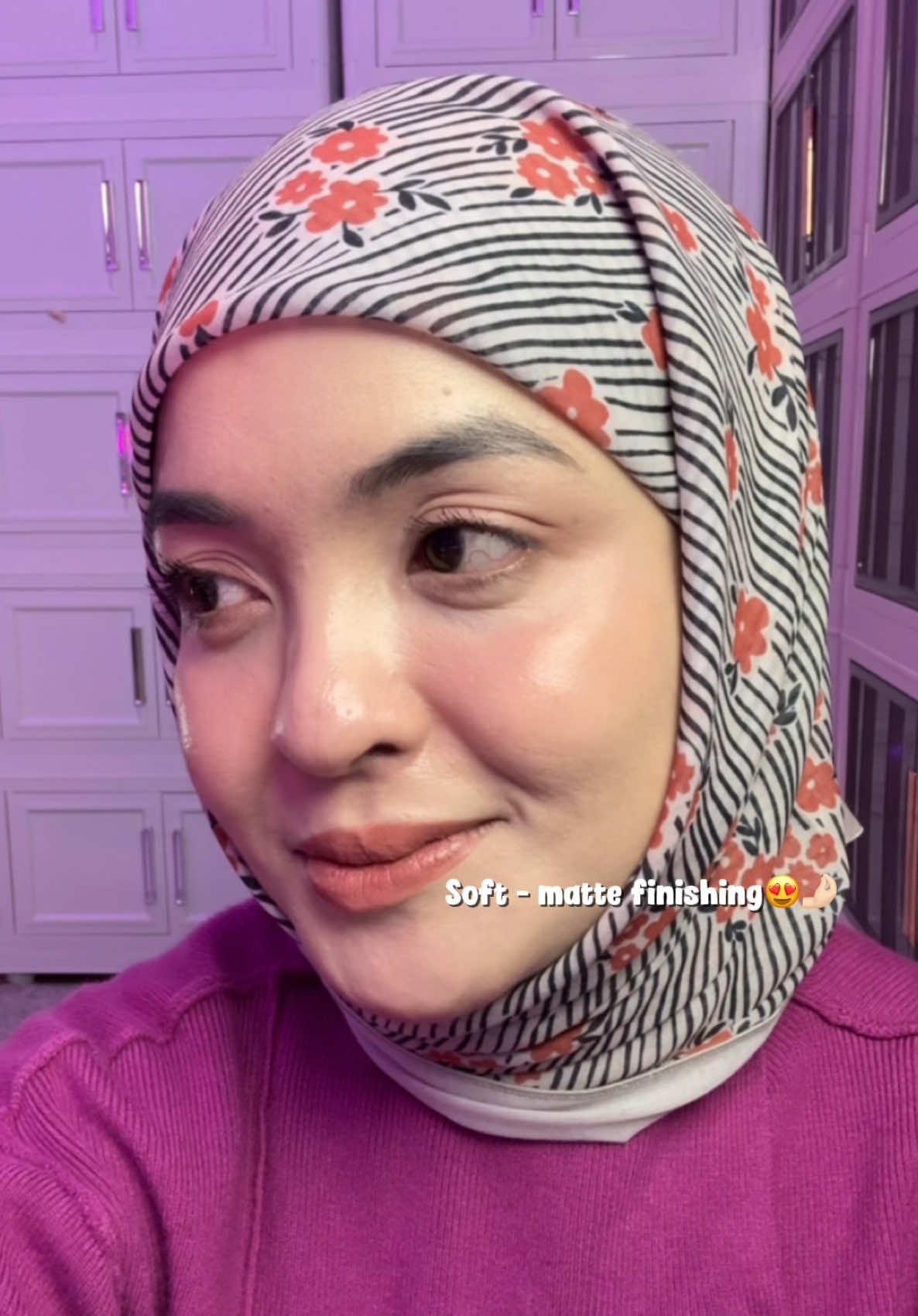 The kind of glow that looks real 🤍  Tak tau nak explain macam mana, tapi cushion ni bagi skin-like finish yang lawa gila 😭 Pores blur, tapi muka tak nampak heavy langsung. Maybelline, you did that 💅✨ #Maybelline #MaybellineMalaysia #maybellinecushion  #babycushion #kusyenpurple  @Maybelline Malaysia 