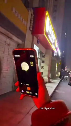 Bukan hanya melihat bulan super, bahkan melihat astronot juga😂 #liekokchin #fyppppppppppppppppppppppp 