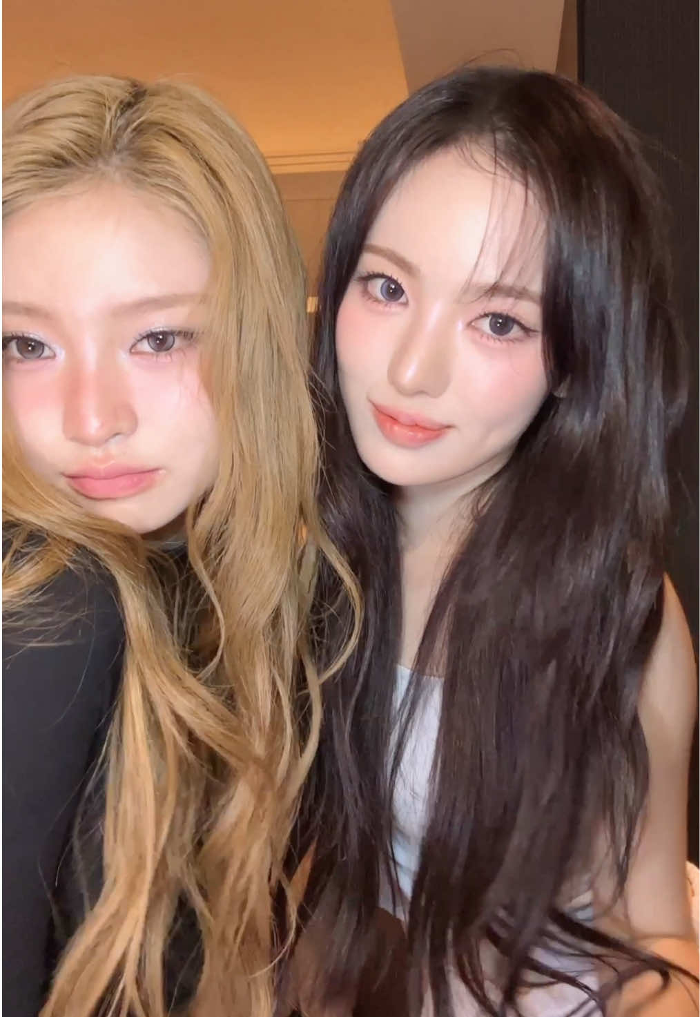 Make me freeze⋰❅. *🤍 #KiiiKiii #키키 #SUI #HAUM 